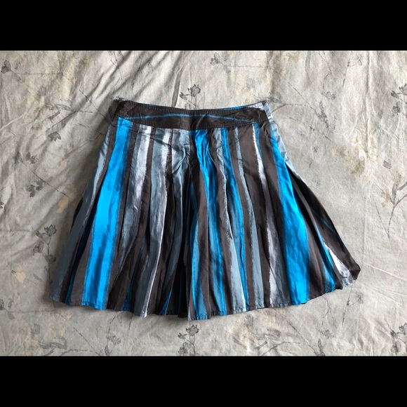 EUC DKNY 💯 Silk Blue Silver Black Striped Skirt - Picture 3 of 5